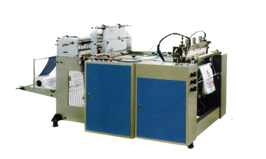 SW-600、700SW-600,、700 High-speed Heat sealing and Cutting Bag-Making Machine